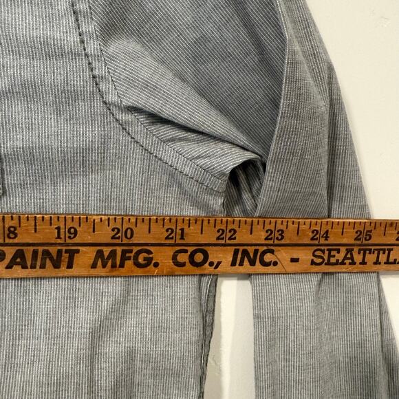 Kuiu Men's Basin Shirt Long Sleeve Grey Large Hunting Casual Button Front - Picture 6 of 8